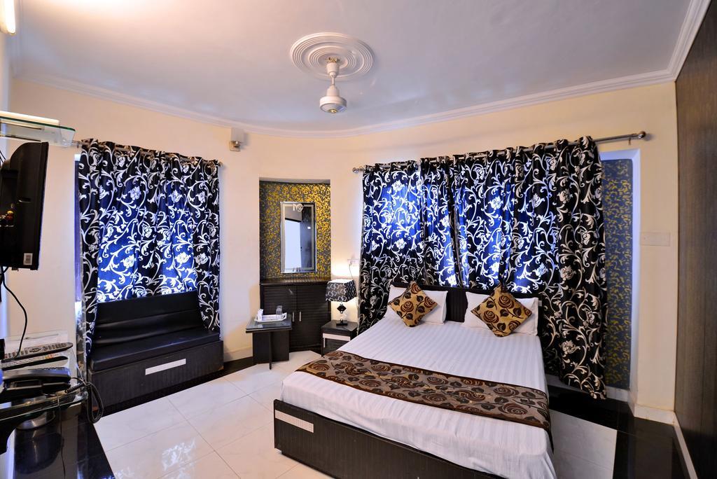 Hotel New Mg Residency Amritsar Exterior photo