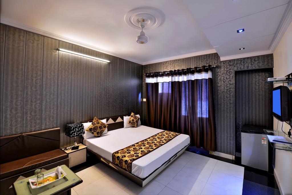 Hotel New Mg Residency Amritsar Exterior photo